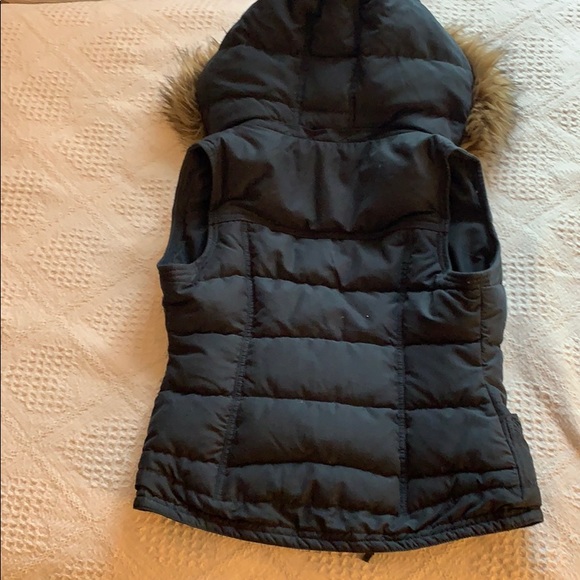 Vest - Picture 5 of 5